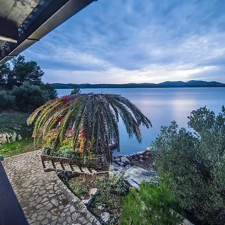 Secluded Fisherman's Lavdara, Dugi Otok - 398 Sali