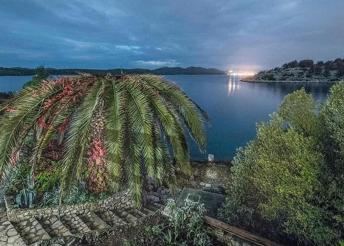 Secluded Fisherman's Lavdara, Dugi Otok - 398 Tatil Evi *