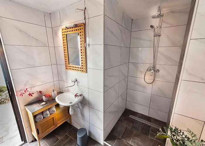 Secluded Fisherman's Lavdara, Dugi Otok - 398 Tatil Evi Sali