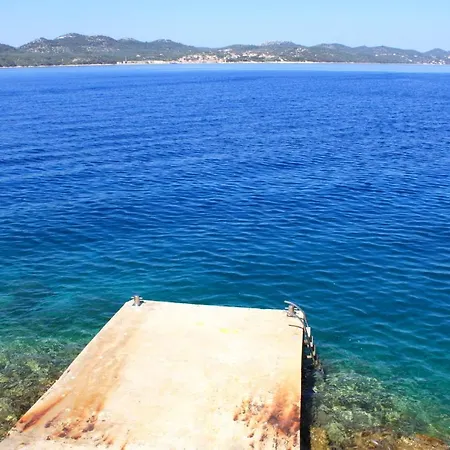 Secluded Fisherman's Lavdara, Dugi Otok - 398 Ferienhaus Sali
