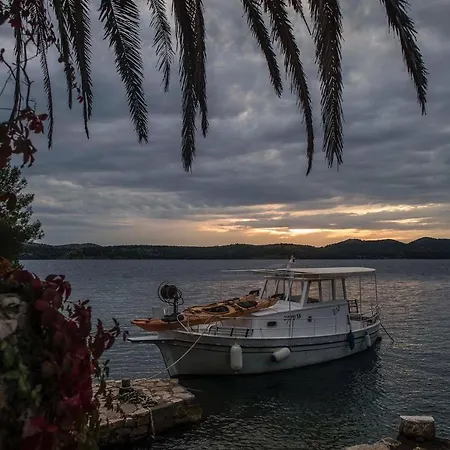 Secluded Fisherman's Lavdara, Dugi Otok - 398